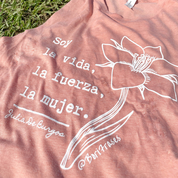 Camisa con frase de Julia De Burgos